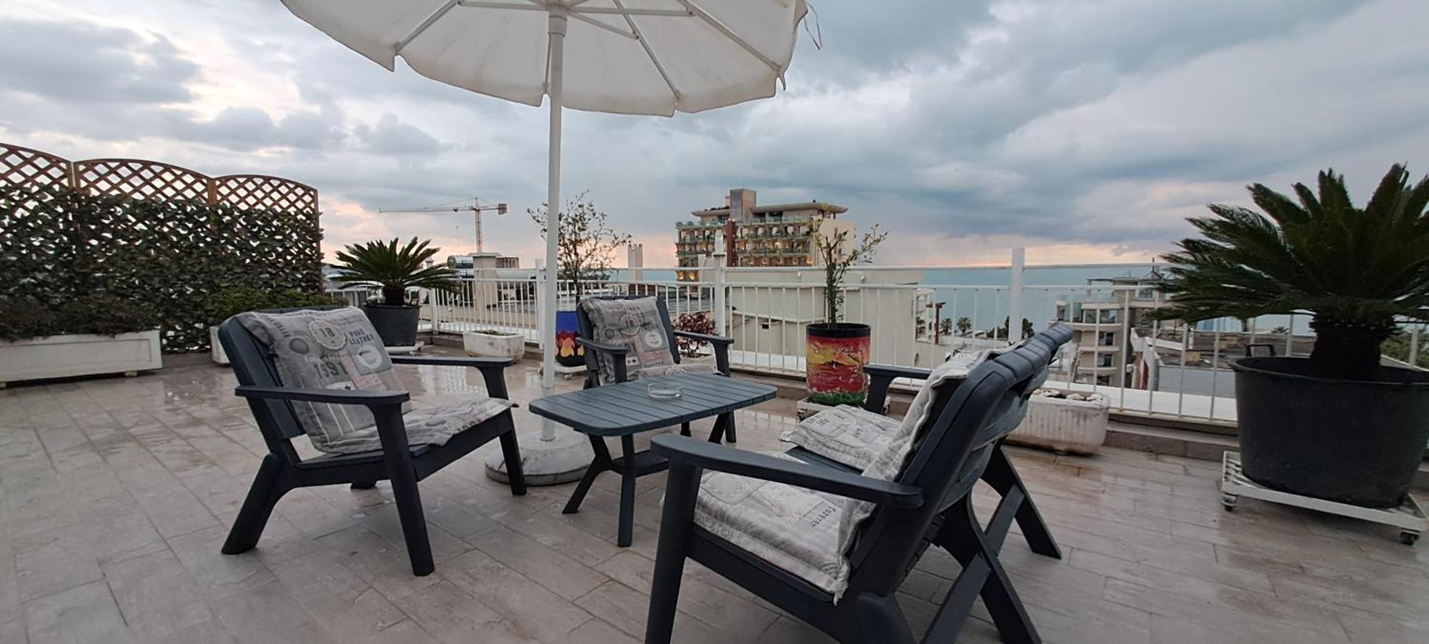 Paradise Rooftop Golem Golem (Tirana) Exterior foto